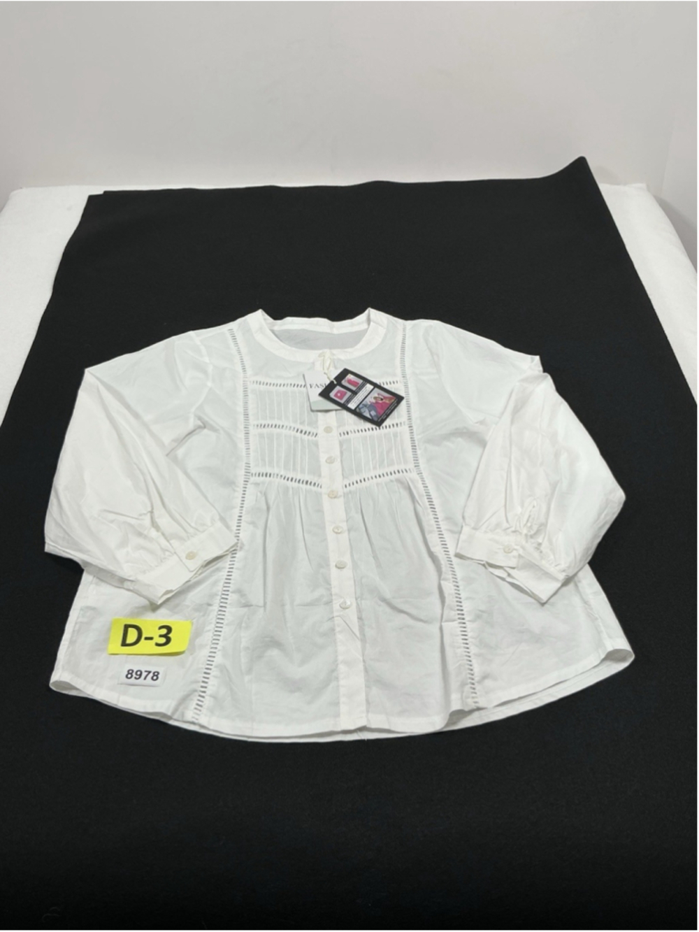 Womans NWT Fashion Clothing Peasant Boho Blouse White Medium Pintuck Button Down